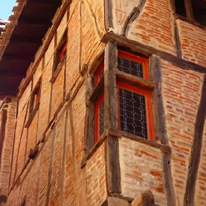 La Lauze Et L'anguille Gaillac